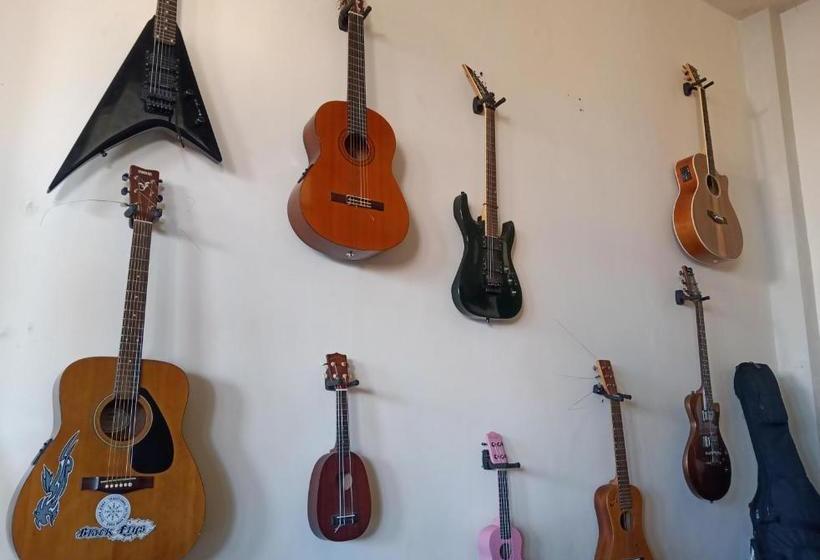 ユースホステル Sunrise Backpacker