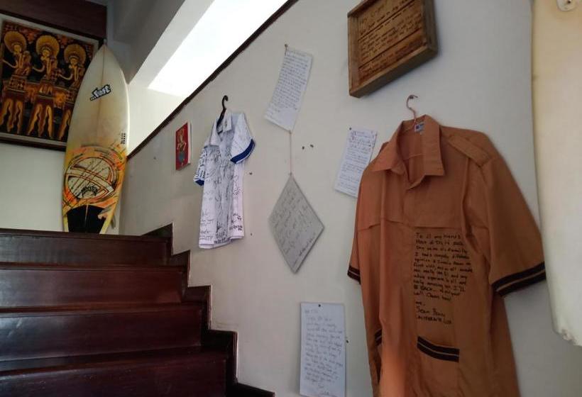 هاستل Sunrise Backpacker