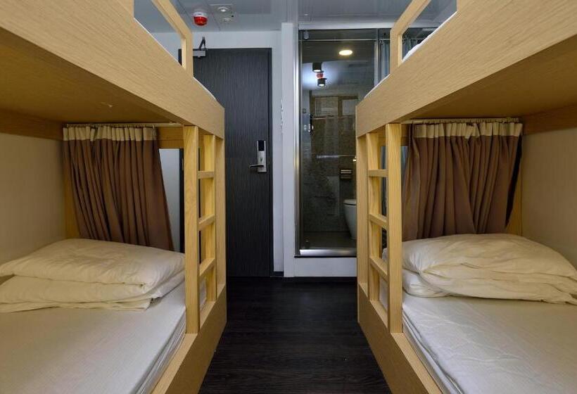 Atlas Hostel & Backpackers