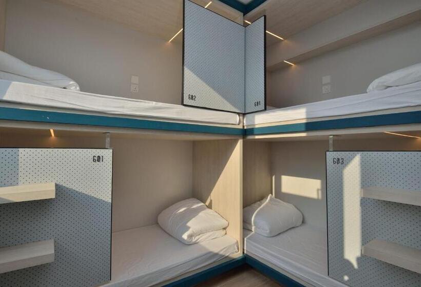 Atlas Hostel & Backpackers