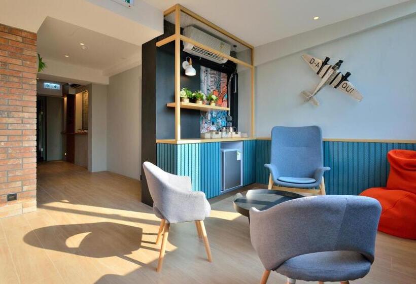 Atlas Hostel & Backpackers