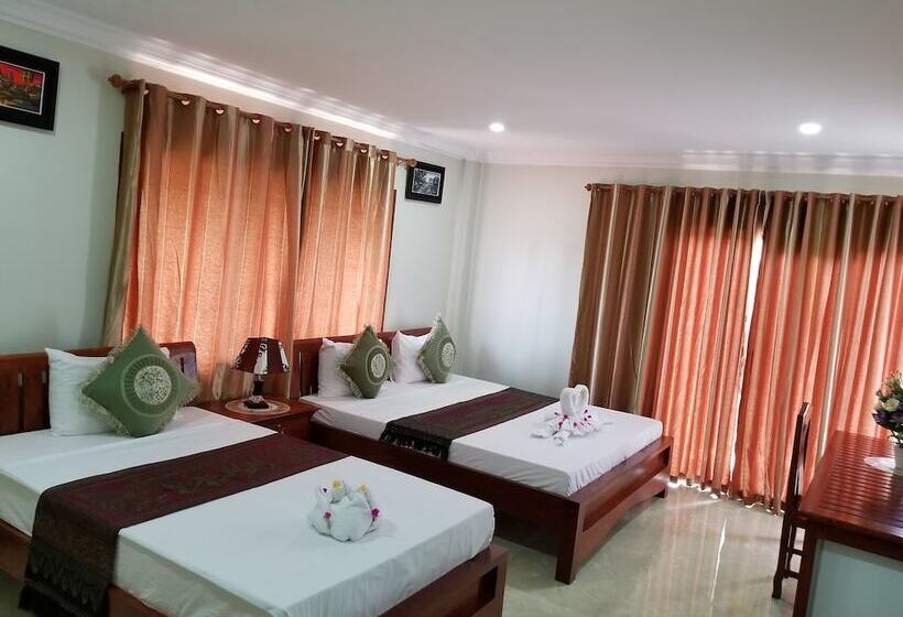 Blue Diamond Guest House   Hostel