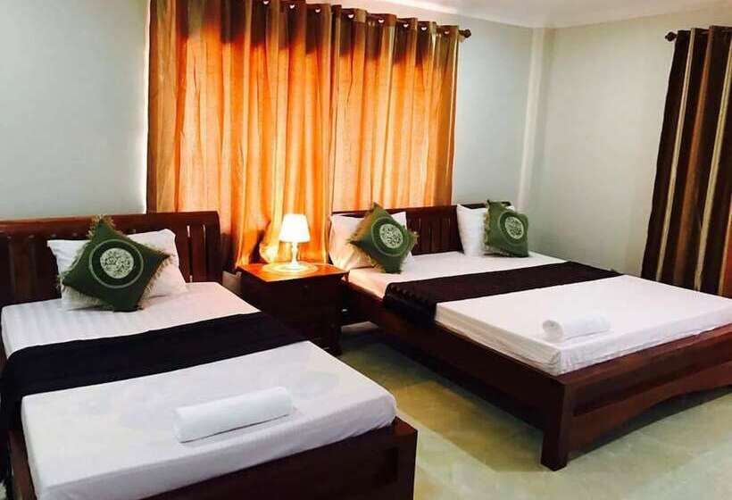 Blue Diamond Guest House   Hostel