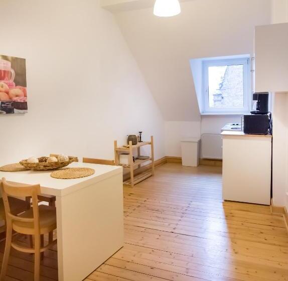 Dingdong Koblenz   City Apartments