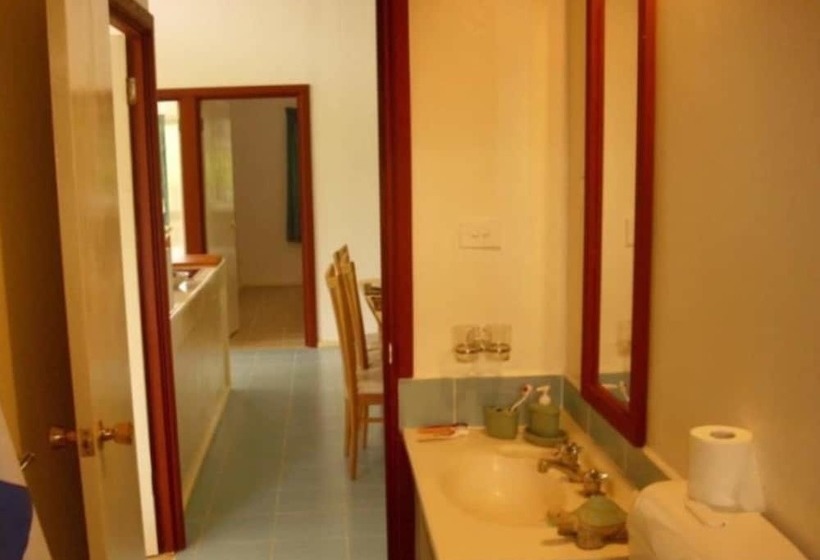 Golden Palms Retreat