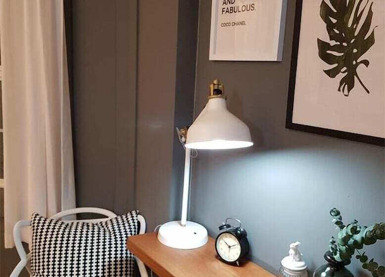 Olive Vanilla Pension