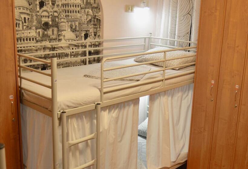 Hostel Kremlin Lights