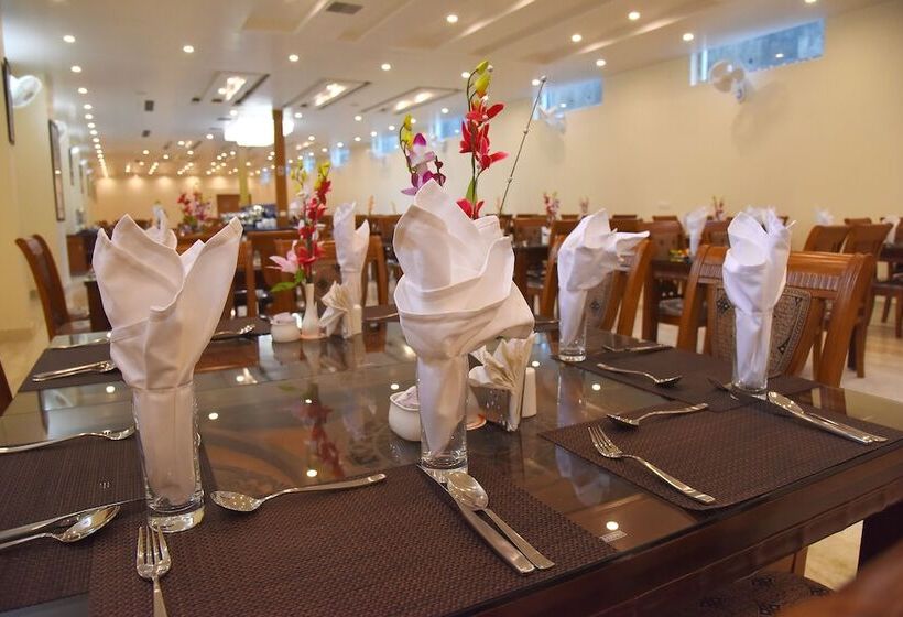 בית מלון כפרי Anand International