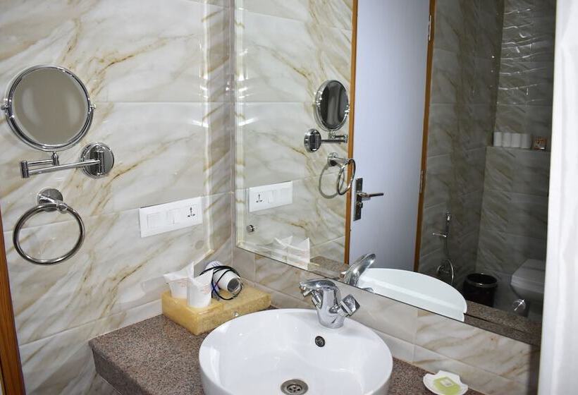 בית מלון כפרי Anand International