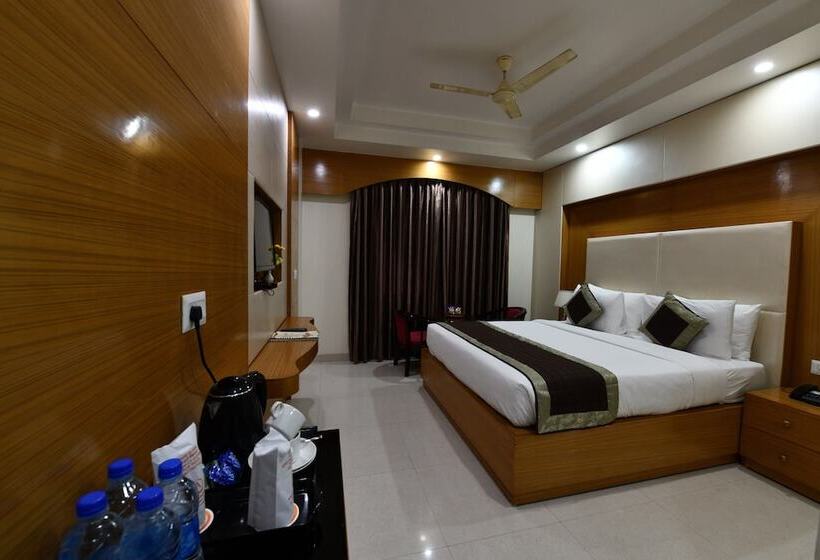 בית מלון כפרי Anand International