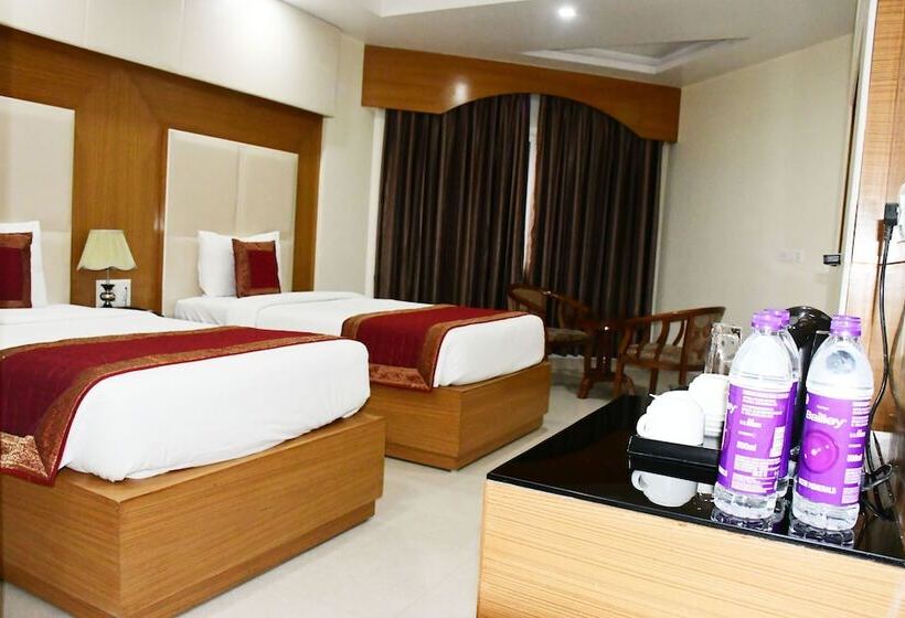 בית מלון כפרי Anand International