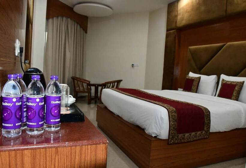 בית מלון כפרי Anand International