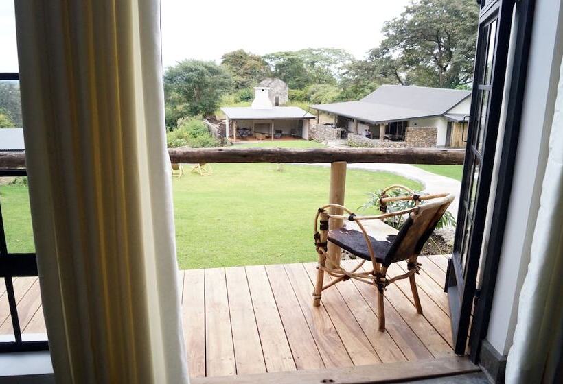 هتل Arusha Villa