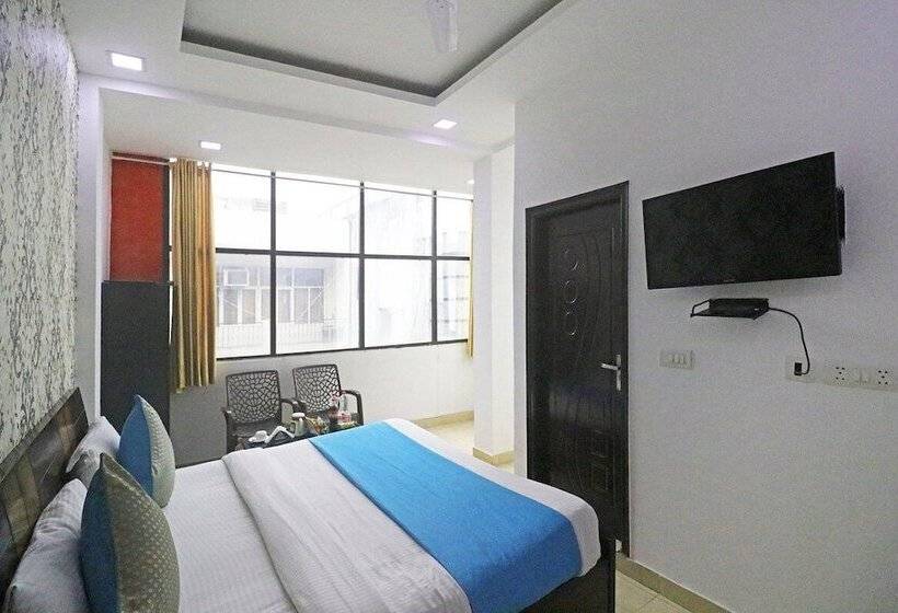 Airport Hotel Ashoka Palace