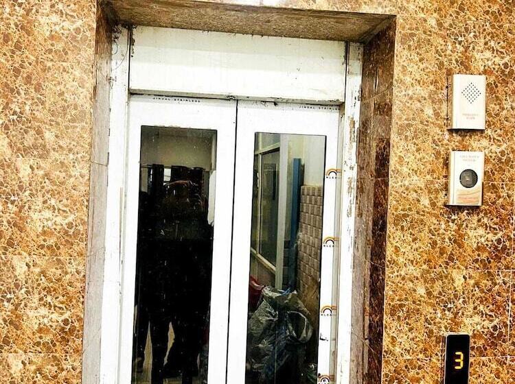 Airport Hotel Ashoka Palace