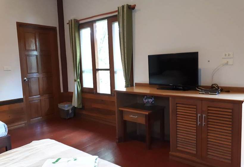 فندق Baan Suansabaijai Resort