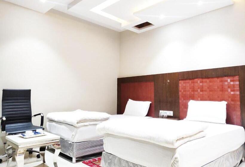 Bodhgaya Seven Inn Hotel N Restaurant