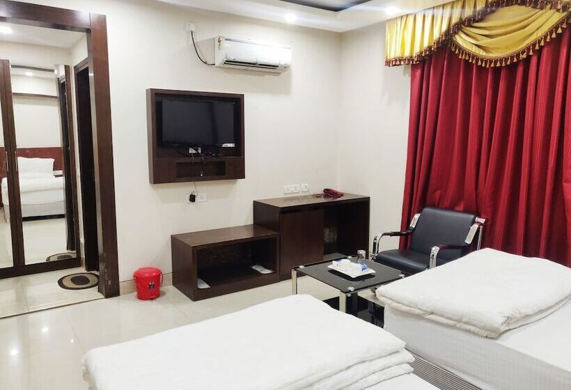 Bodhgaya Seven Inn Hotel N Restaurant