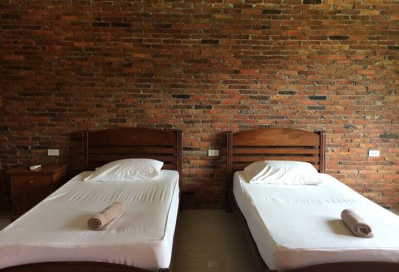 Отель I In Resort