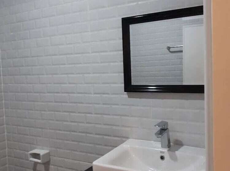 בית מלון כפרי Jirawadee Resort