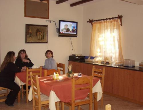 هتل Manganos Apartments