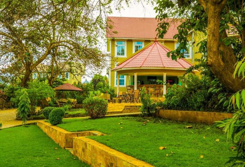 هتل Masailand Safari Lodge