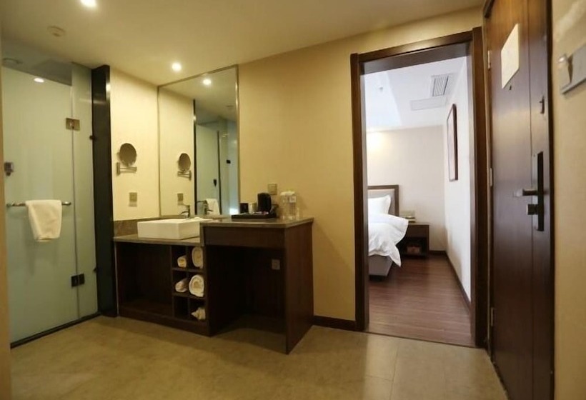 Отель Metropolo Xuzhou Pengcheng Square Golden Shield