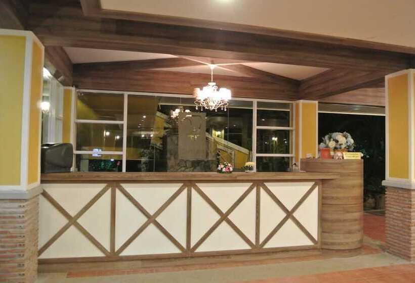 בית מלון כפרי Petch Rim Tan Resort