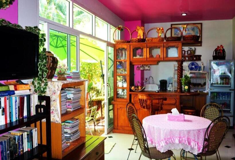 Отель Sairougn Seaview