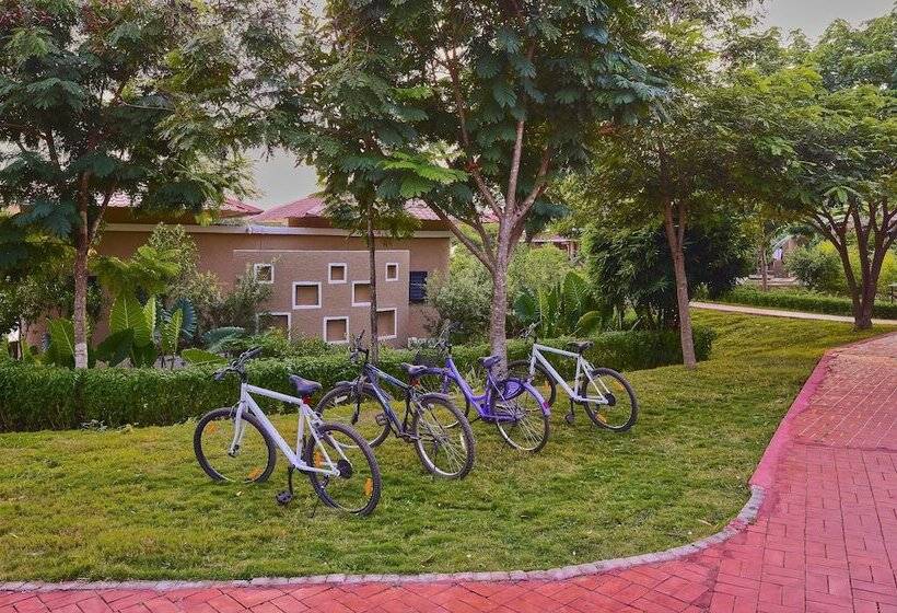 בית מלון כפרי Sterling Kanha