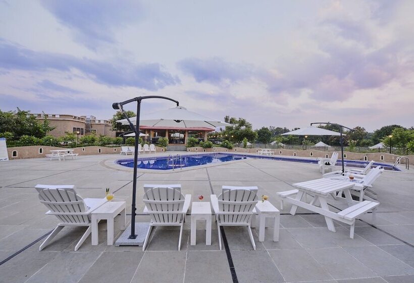 בית מלון כפרי Sterling Kanha