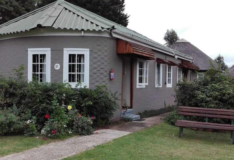 בית מלון כפרי The Nest Drakensberg Mountain Resort