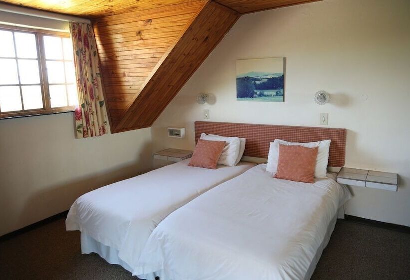 בית מלון כפרי The Nest Drakensberg Mountain Resort