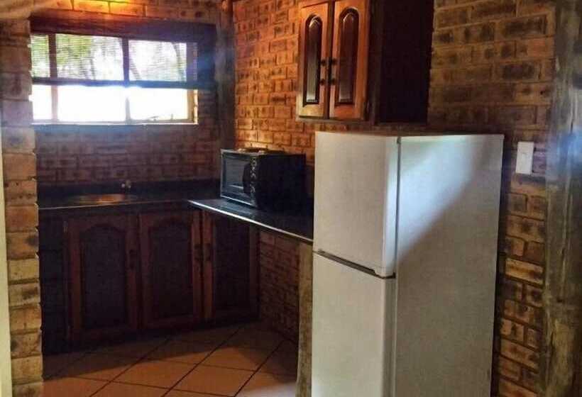 ホテル Unathi Game Lodge