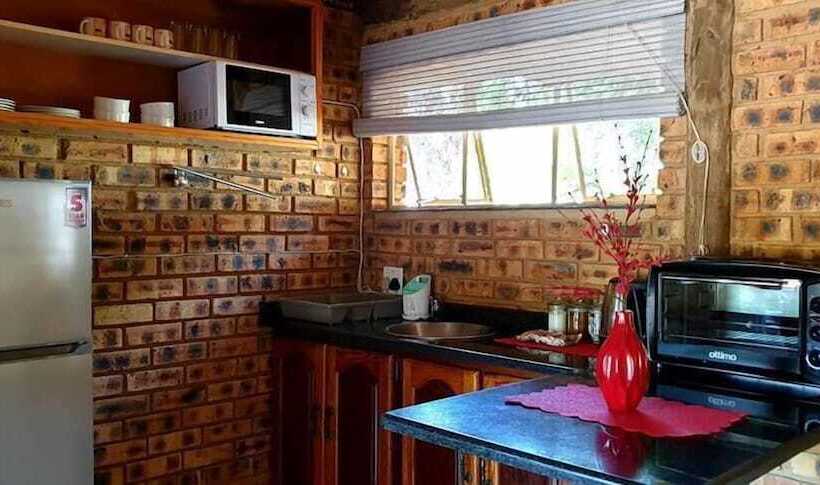 ホテル Unathi Game Lodge
