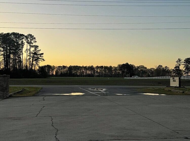 מוטל Weiss Lake Lodge