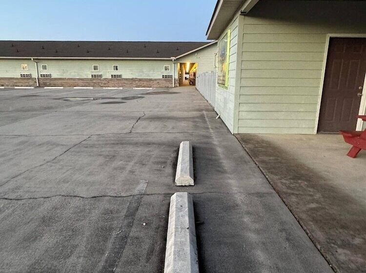 فندق على الطريق Weiss Lake Lodge