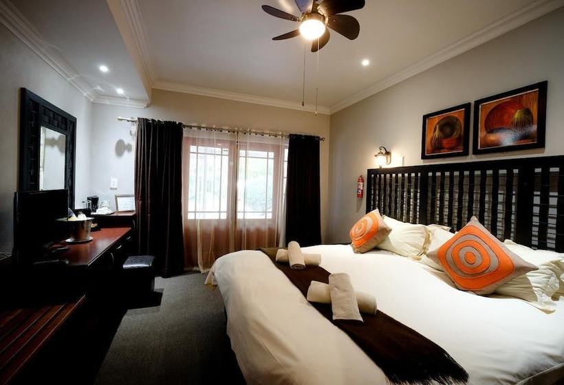 Oxbow Country Estate