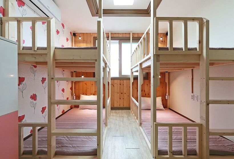 פנסיון Favian Guest House