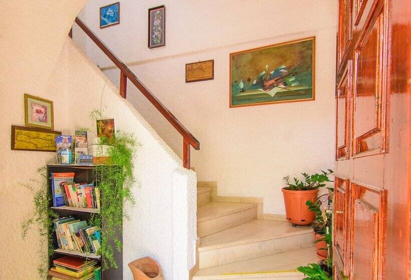 ペンション Savas Rooms