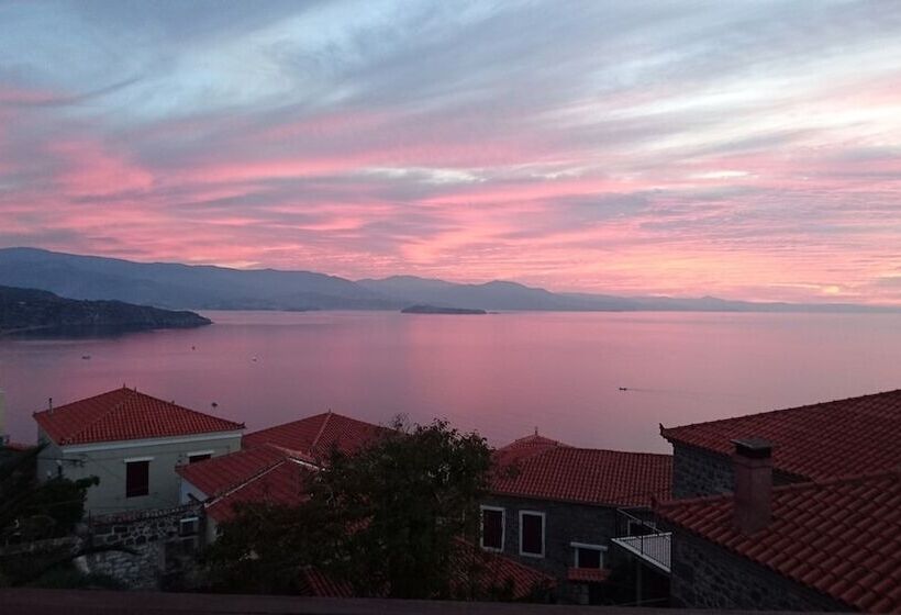 펜션 The Schoolmistress With The Golden Eyes