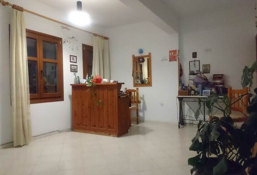 펜션 The Schoolmistress With The Golden Eyes