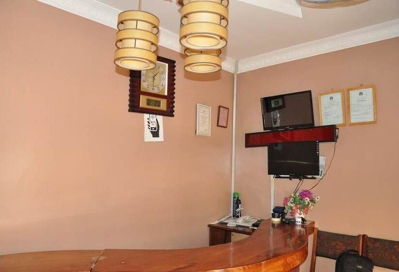 تختخواب و صبحانه Rafiki Inn