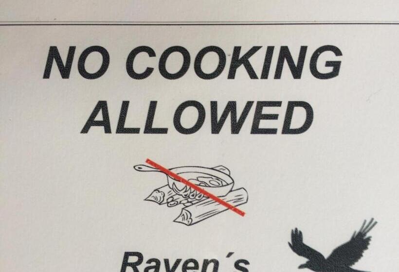 تختخواب و صبحانه Raven S Bed