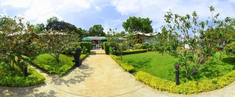 Flower Garden Lake Resort