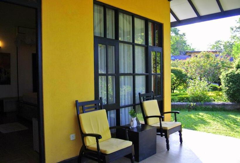 Flower Garden Lake Resort