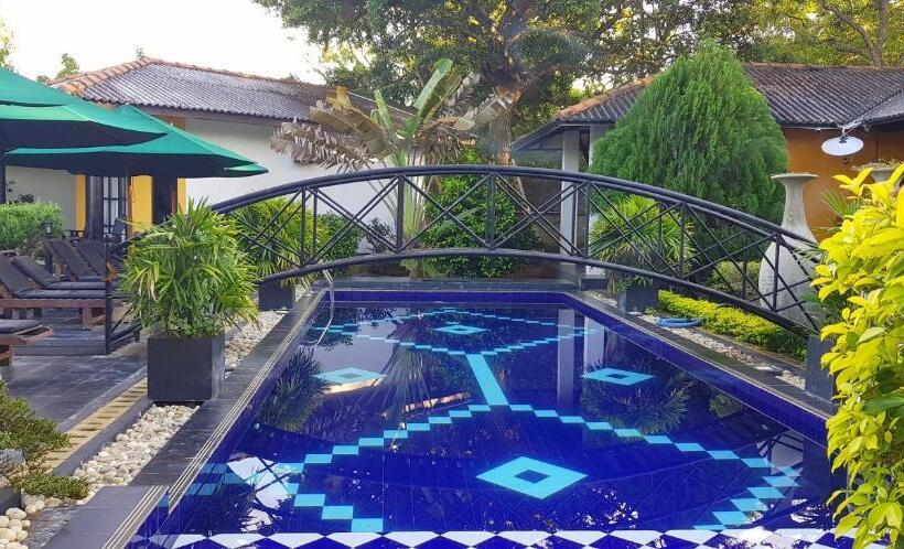 Flower Garden Lake Resort