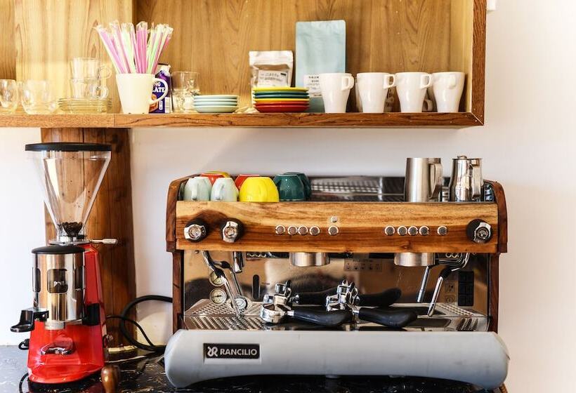 مسافرخانه Greenforest Lodge