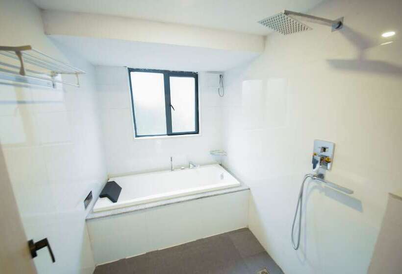 مسافرخانه Greenforest Lodge