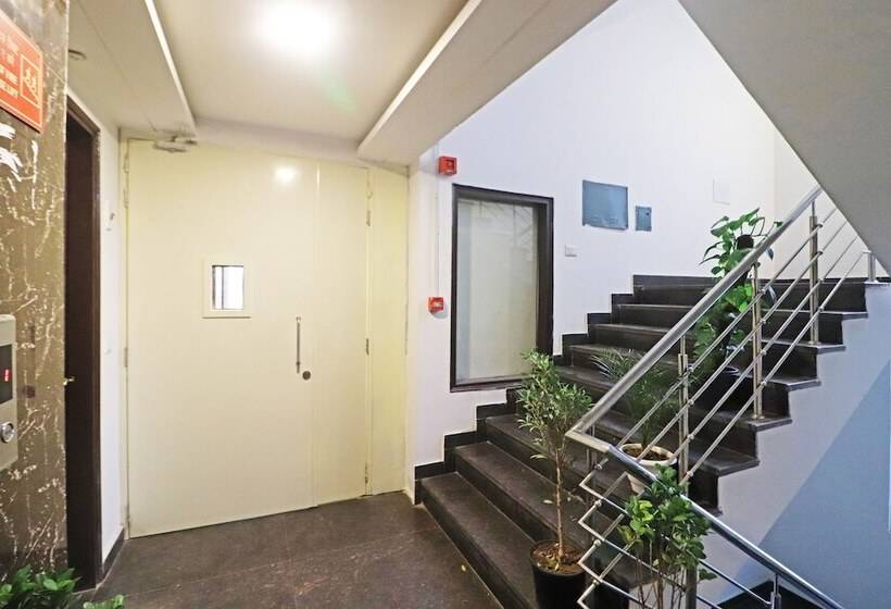 هتل Mayda Prime Near Delhi Airport